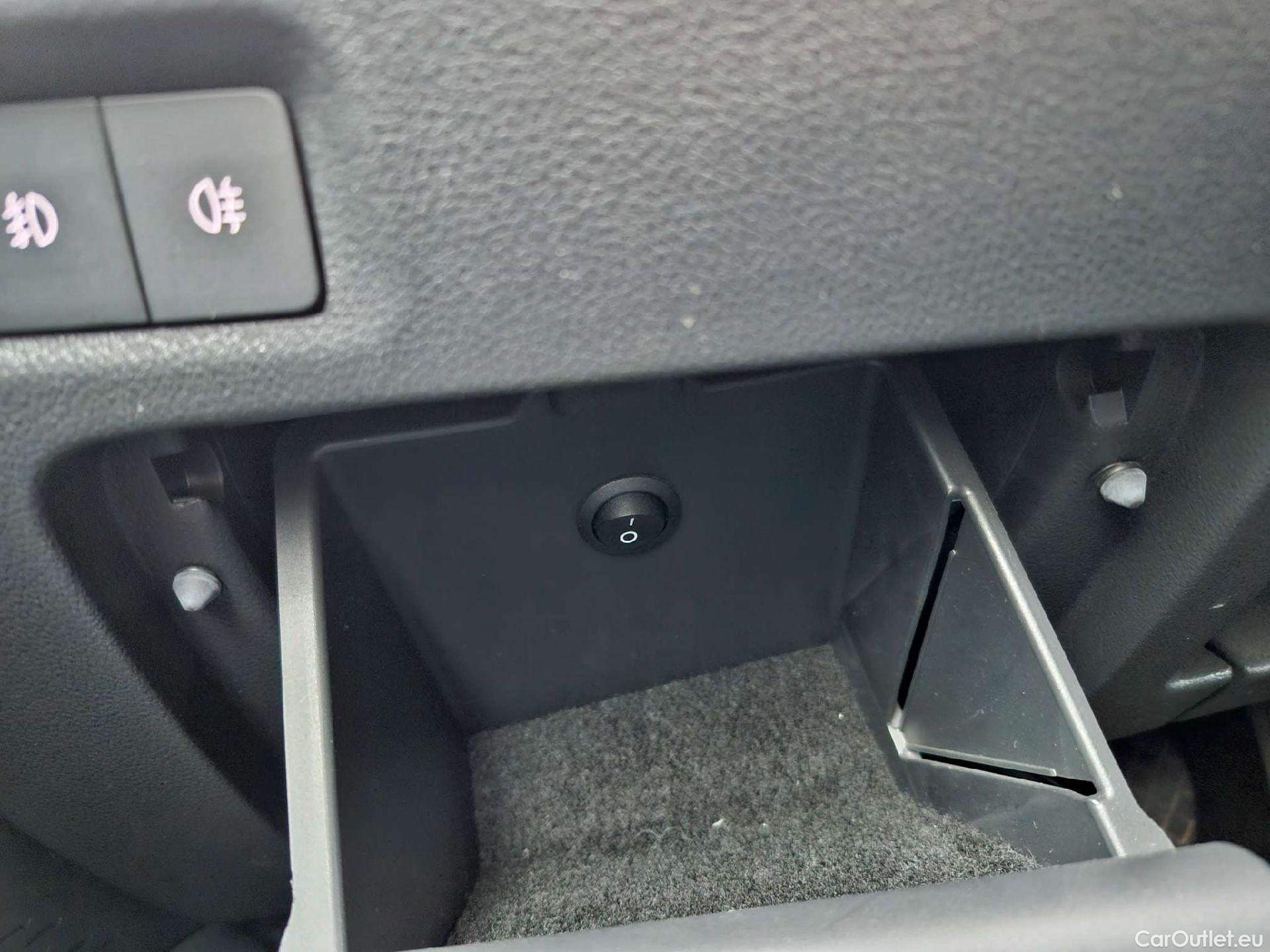  Skoda  Octavia  Combi (NX3)(2020) Oct.Combi 1.5TSI 110 Style #10