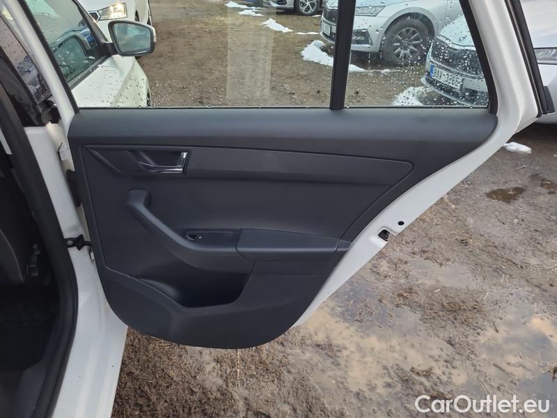  Skoda  Fabia  Combi (2015)  Com.1.0TSI 70 Style #27