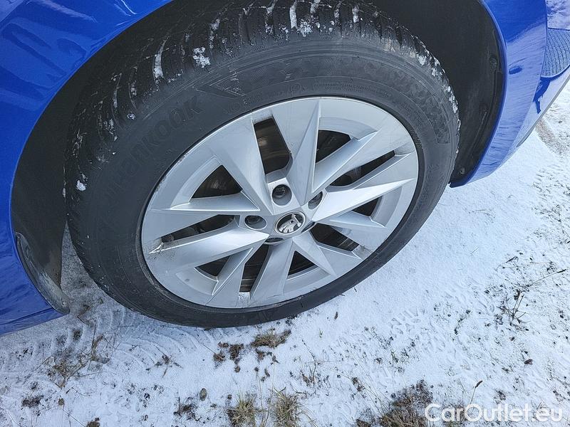  Skoda  Octavia  Combi (NX3)(2020) Oct.Combi 2.0TDI 110 Style AT #9