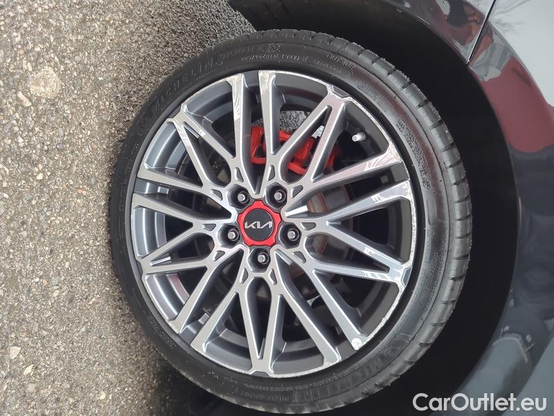  KIA  Cee'd ProCeed  (CD)(2018) ProCeed 1.6 T-GDI GT AT 5d #15