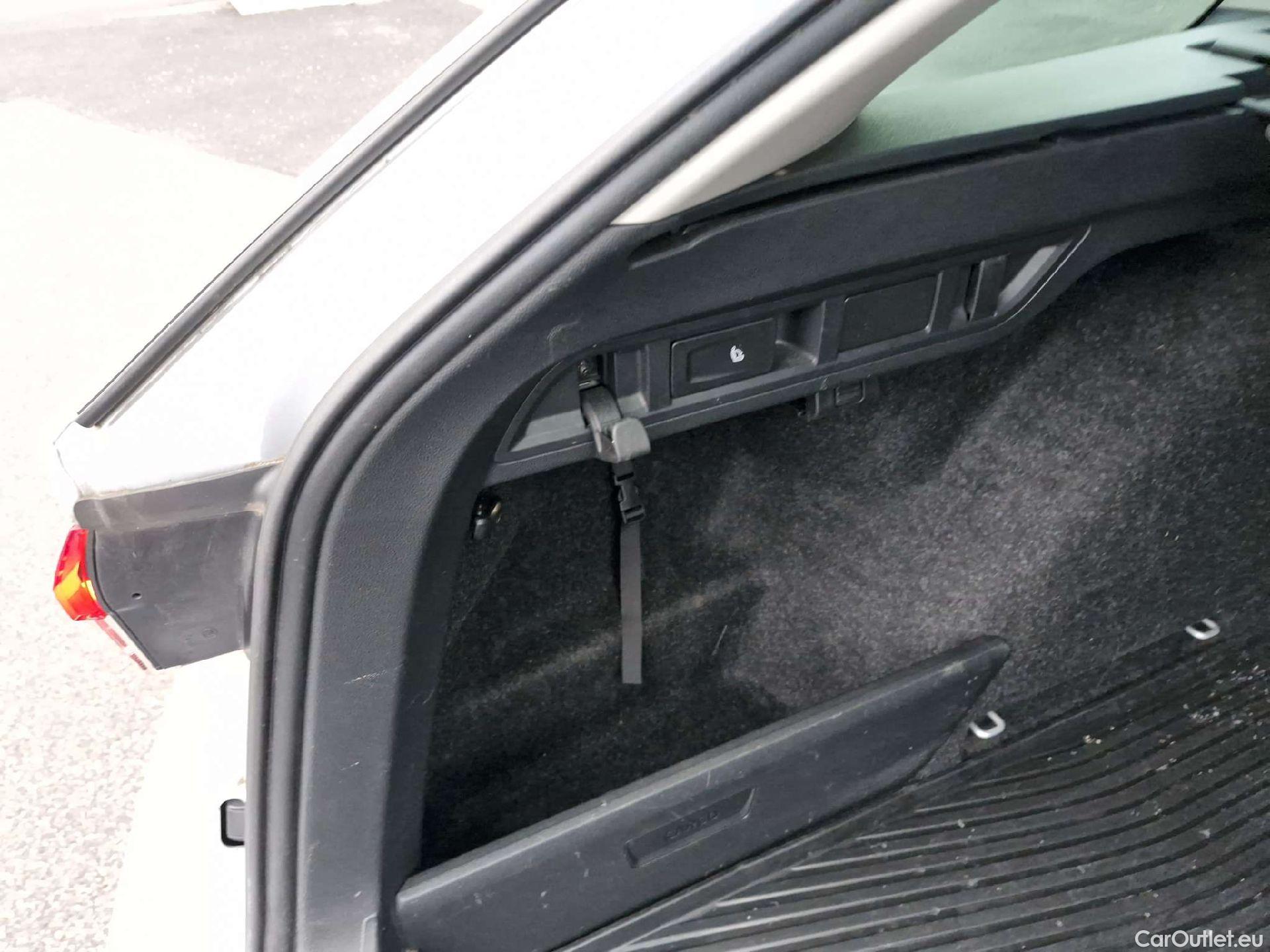  Skoda  Octavia  Combi (NX3)(2020) Oct.Combi 1.5TSI 110 Style #4