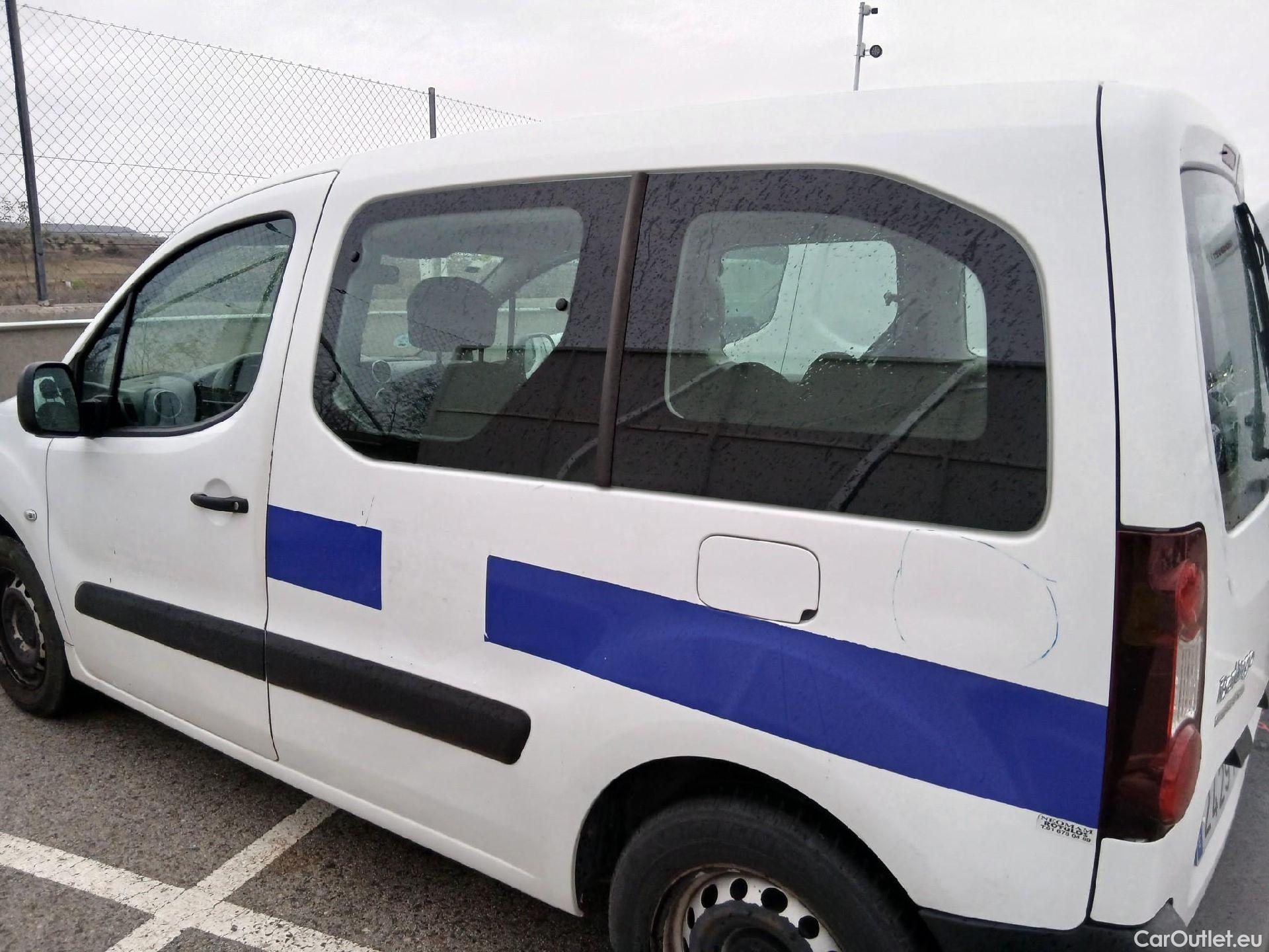  Citroen  Berlingo CITROEN  / 2015 / 4P / combi Multispace LIVE Edit.BlueHDi 74KW (100CV (AC) #17