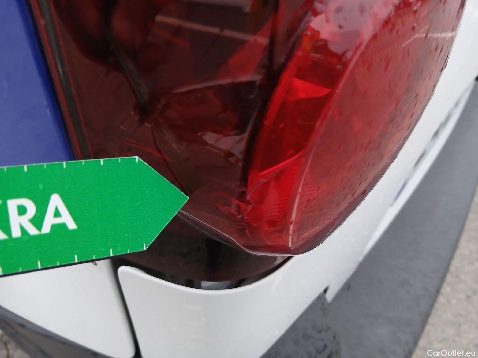  Citroen  Berlingo CITROEN  / 2015 / 4P / combi Multispace LIVE Edit.BlueHDi 74KW (100CV (AC) #18