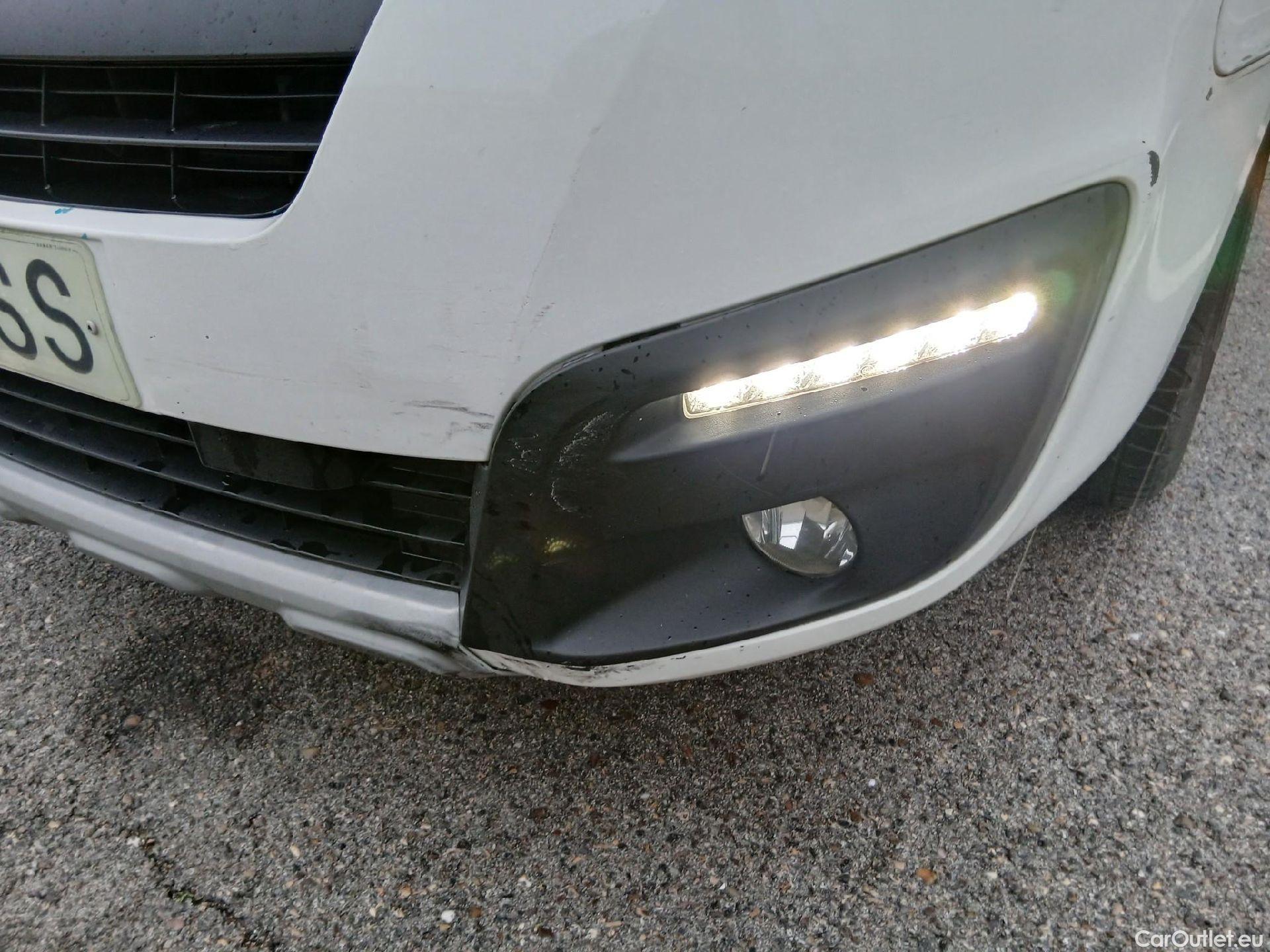  Citroen  Berlingo CITROEN  / 2015 / 4P / combi Multispace LIVE Edit.BlueHDi 74KW (100CV (AC) #9