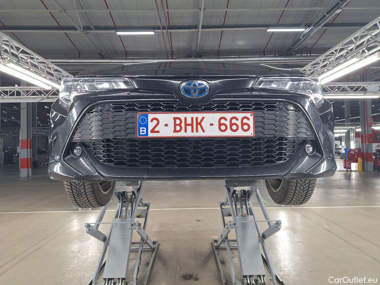  Toyota  Corolla Toyota,  TS '19, Toyota  Touring Sports 1.8 Hybrid Dynamic e #1