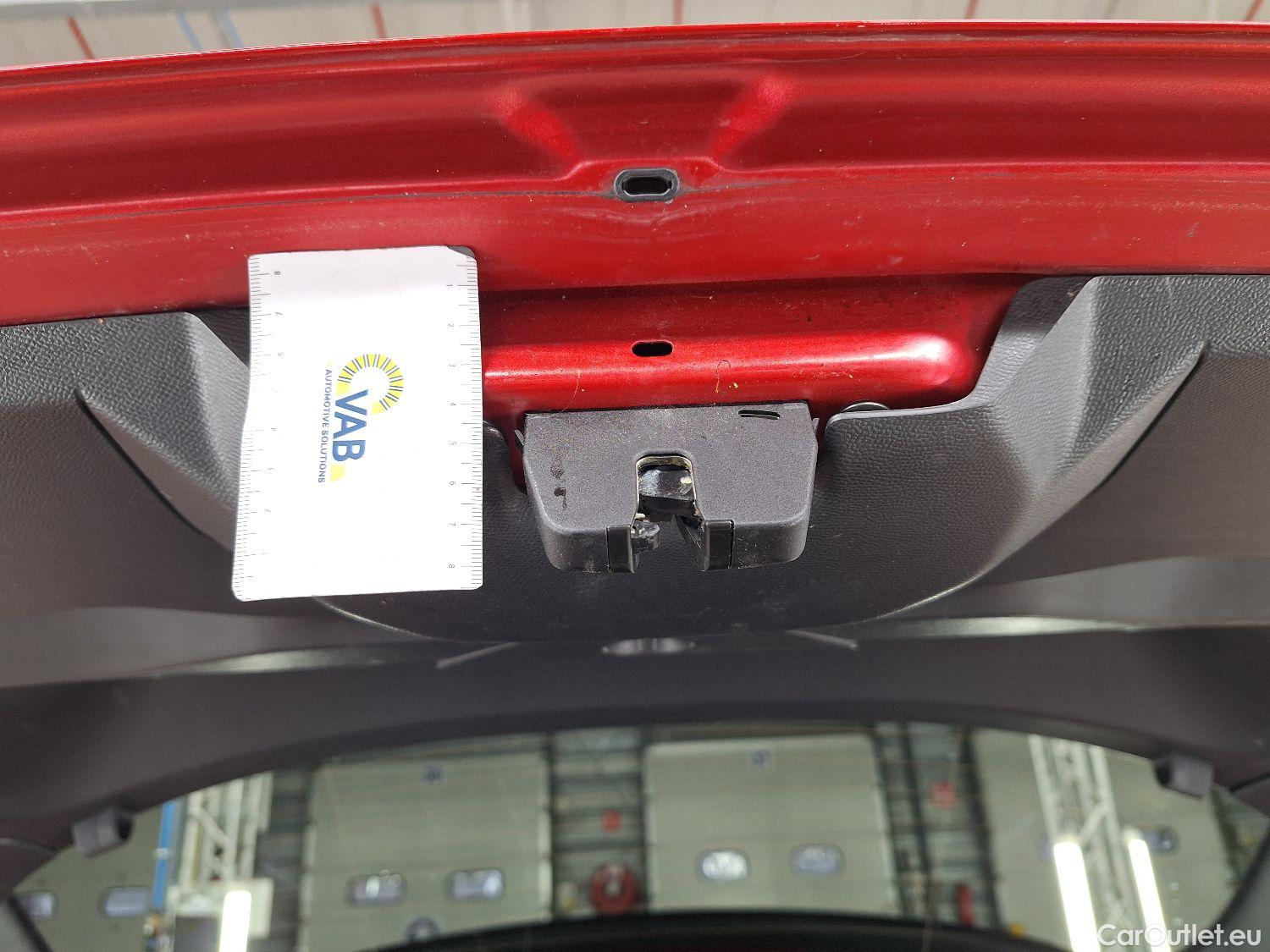  Peugeot  2008 Peugeot,  '19, Peugeot  1.5 BlueHDi 75kW S&S GT Line 5d #53