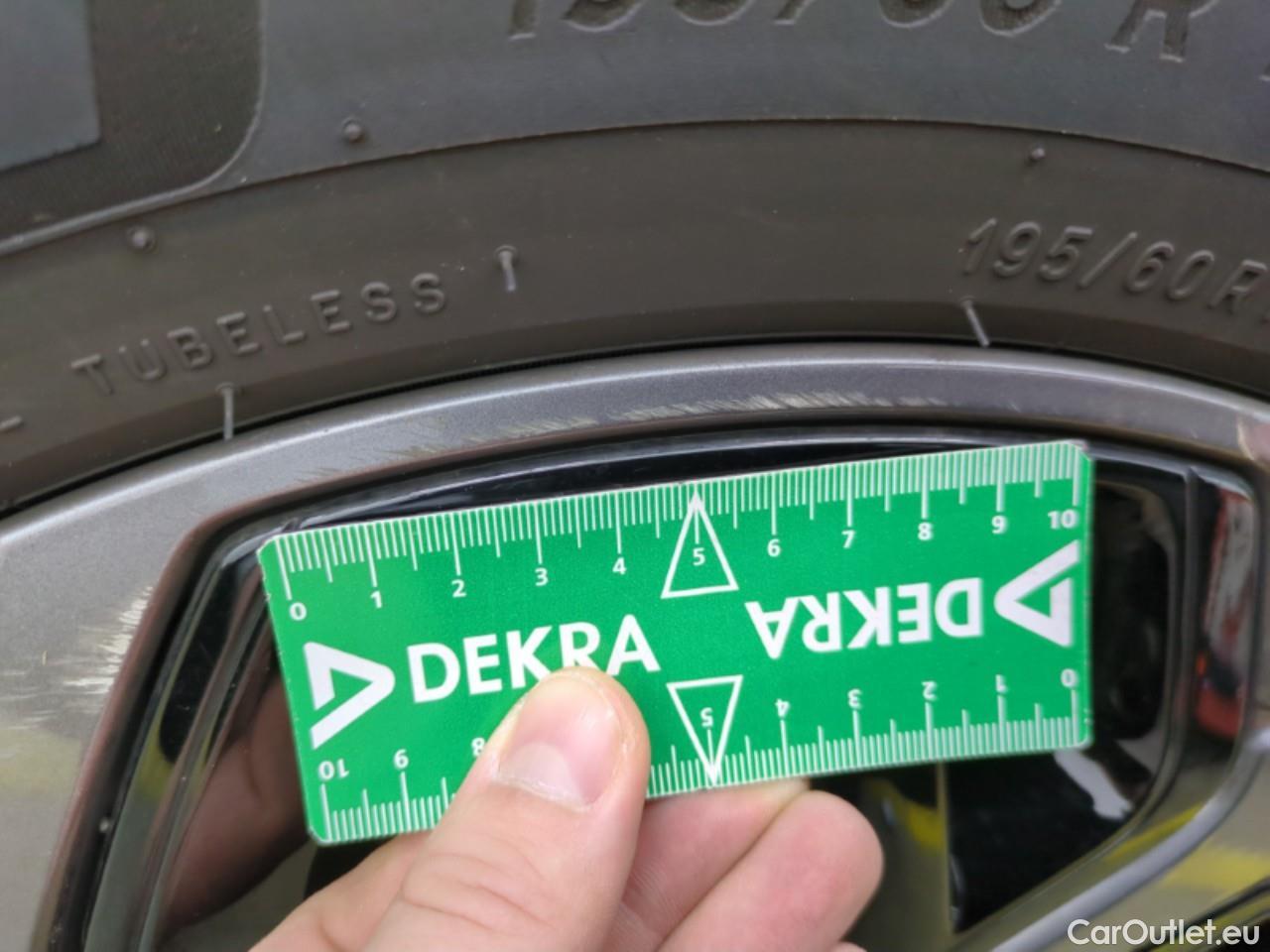  Citroen  C4  X Feel Pack 1.2 PureTech 130CV BVA8 6E #5