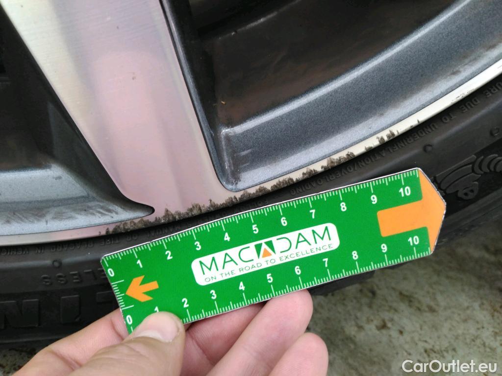  Audi  A4 AUDI  Avant / 2019 / 5P / Break 40 TFSI ultra 190 S tronic Avus #6