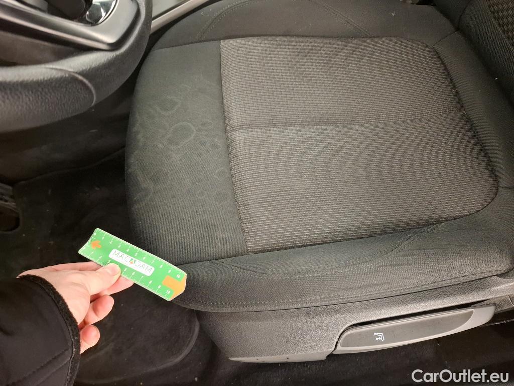  Bmw  Serie 1 BMW Série 1 / 2019 / 5P / Berline 116i DKG7 Business Design #8