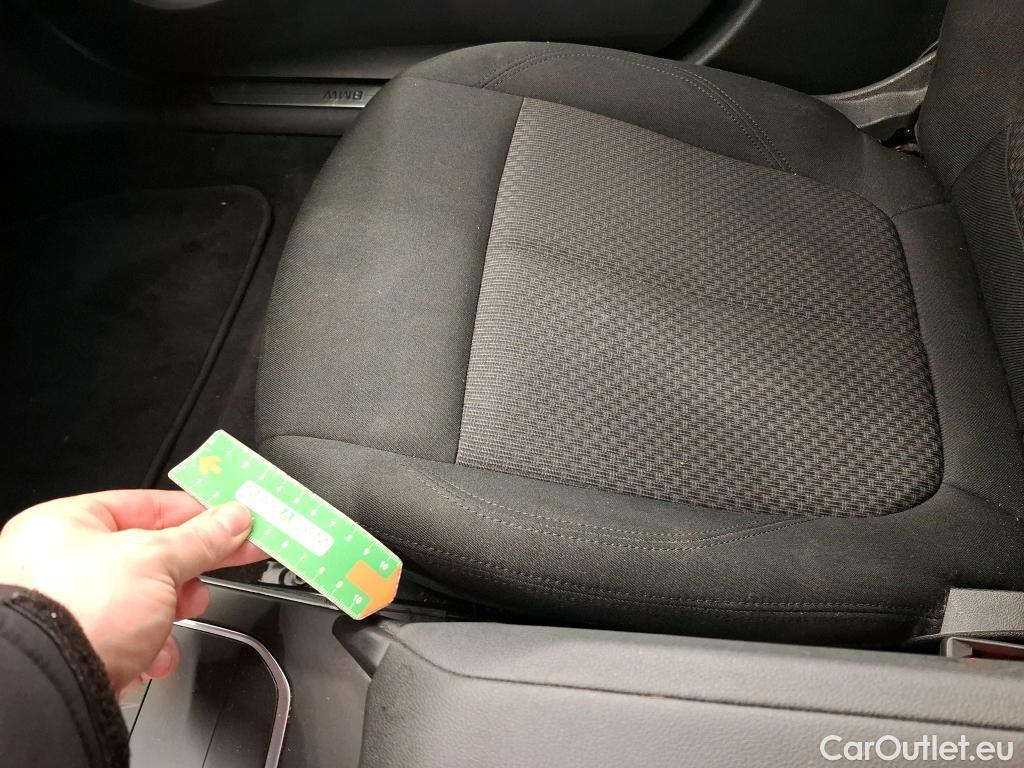  Bmw  Serie 1 BMW Série 1 / 2019 / 5P / Berline 116i DKG7 Business Design #9