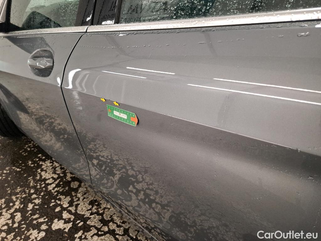  Bmw  Serie 1 BMW Série 1 / 2019 / 5P / Berline 116i DKG7 Business Design #1