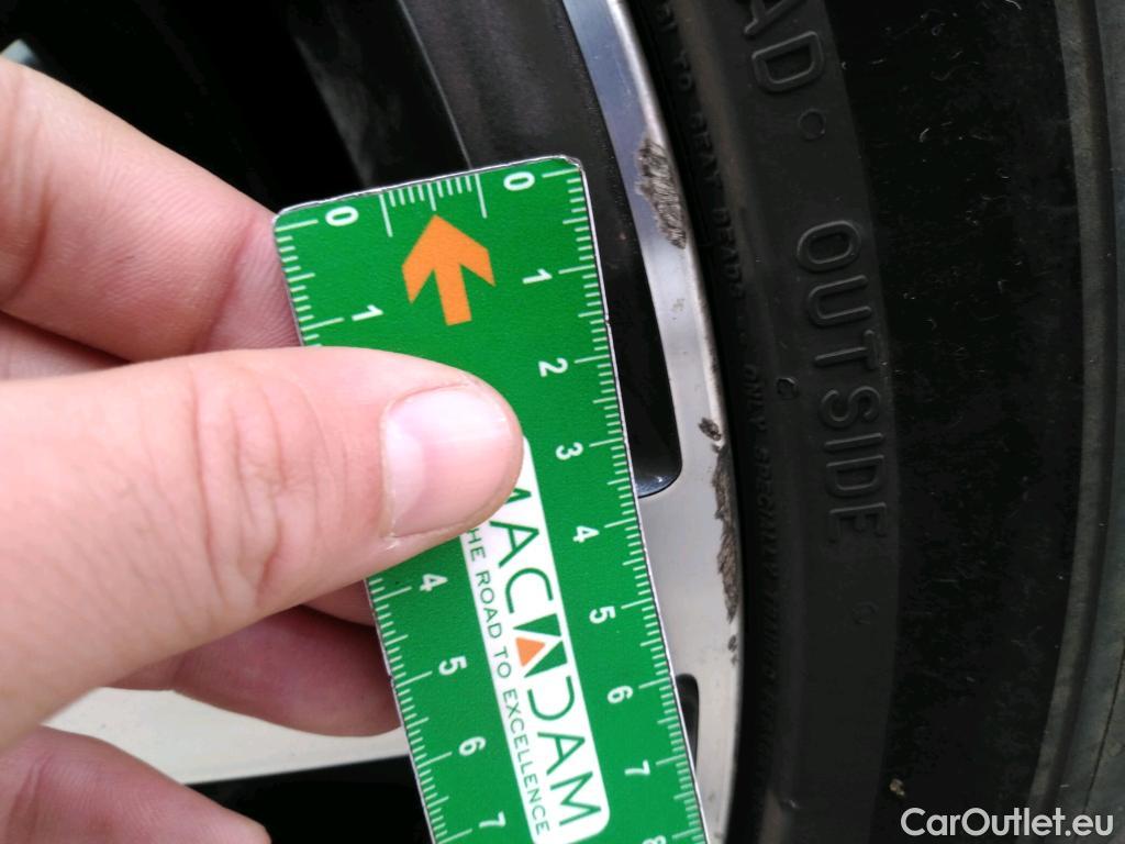  Audi  A4 AUDI  Avant / 2019 / 5P / Break 40 TFSI ultra 190 S tronic Avus #9