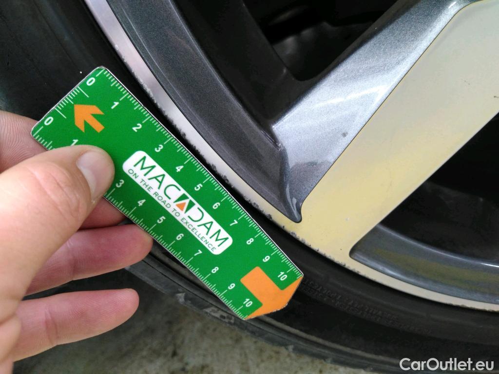  Audi  A4 AUDI  Avant / 2019 / 5P / Break 40 TFSI ultra 190 S tronic Avus #3