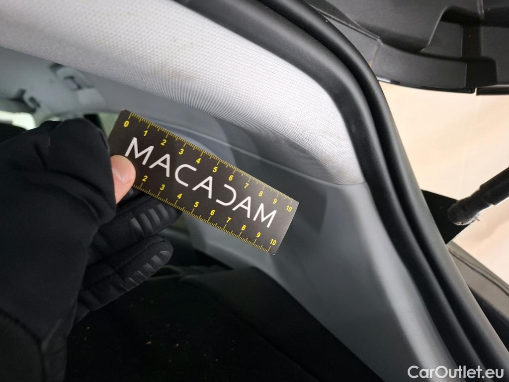  Opel   Grandland X Grandland X Elegance Business 1.5 130CV BVA8 E6d #36