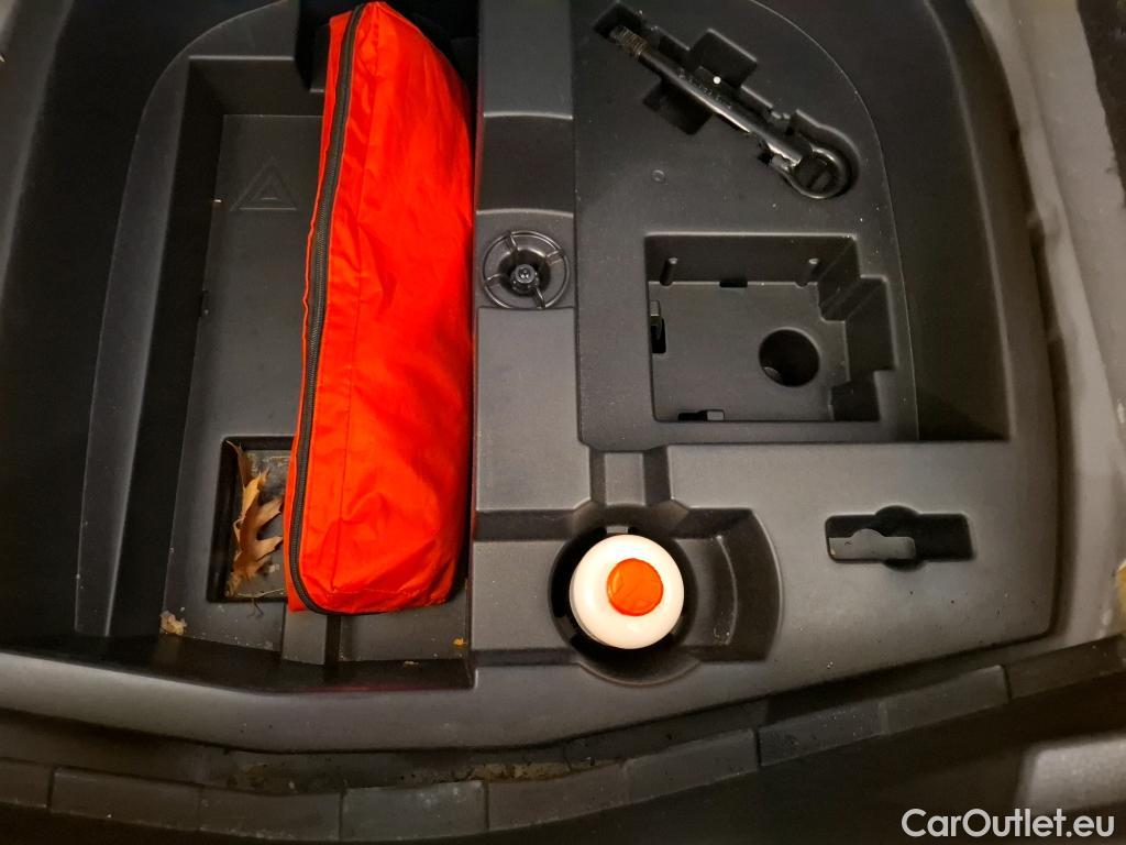  Nissan  Juke NISSAN  / 2019 / 5P / Crossover DIG-T 114 BVM6 Acenta #31