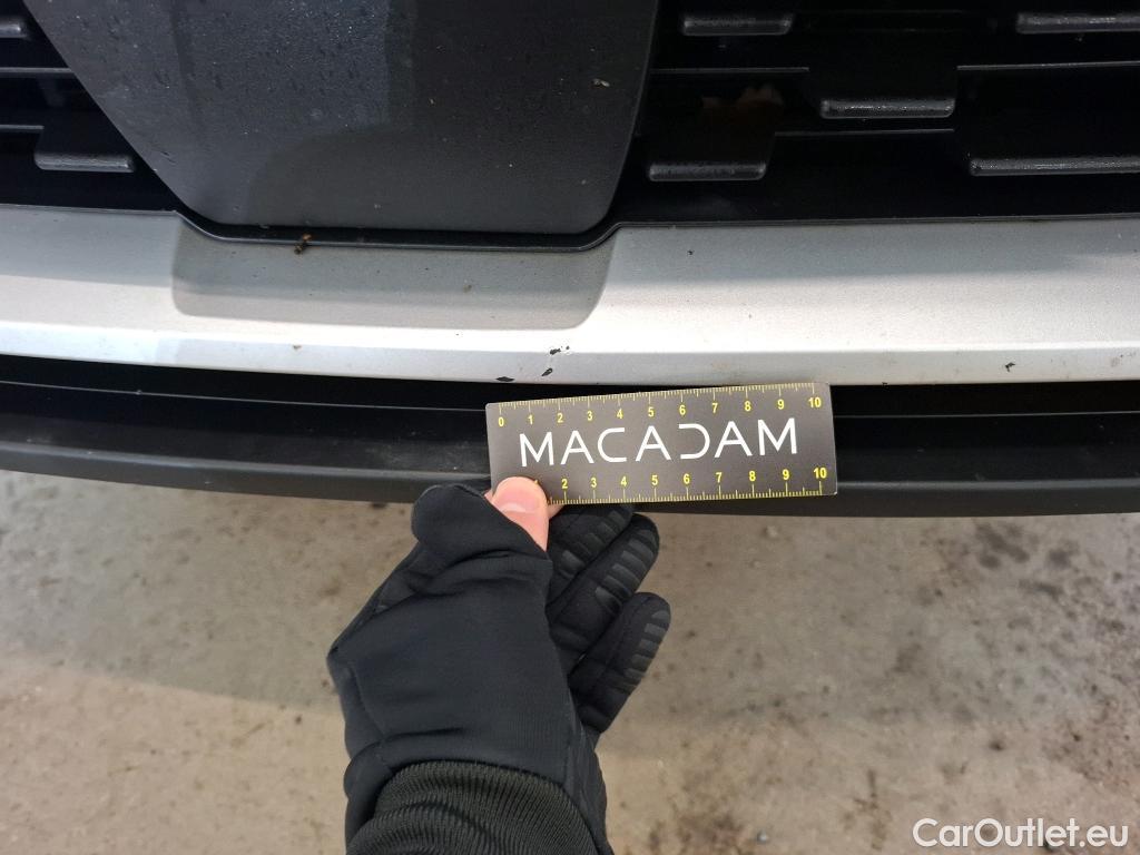  Opel   Grandland X Grandland X Elegance Business 1.5 130CV BVA8 E6d #48