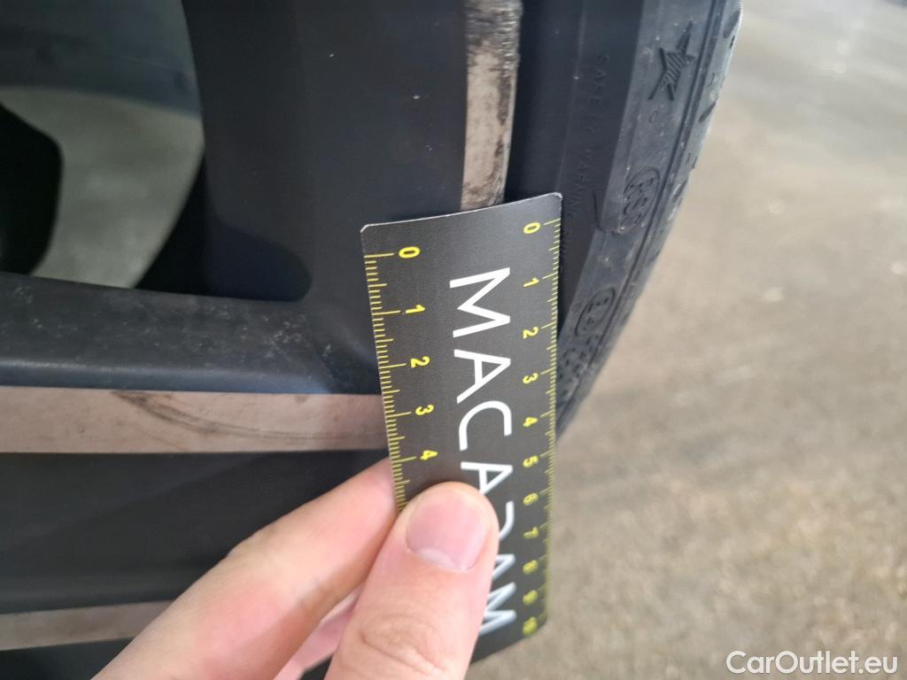  Mini  Cooper MINI Mini / 2014 / 5P / Berline  Edition Greenwich 136 ch BVA7 #26