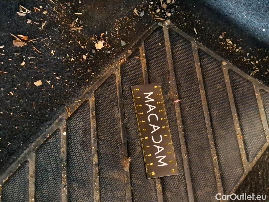  Opel   Grandland X Grandland X Elegance Business 1.5 130CV BVA8 E6d #25