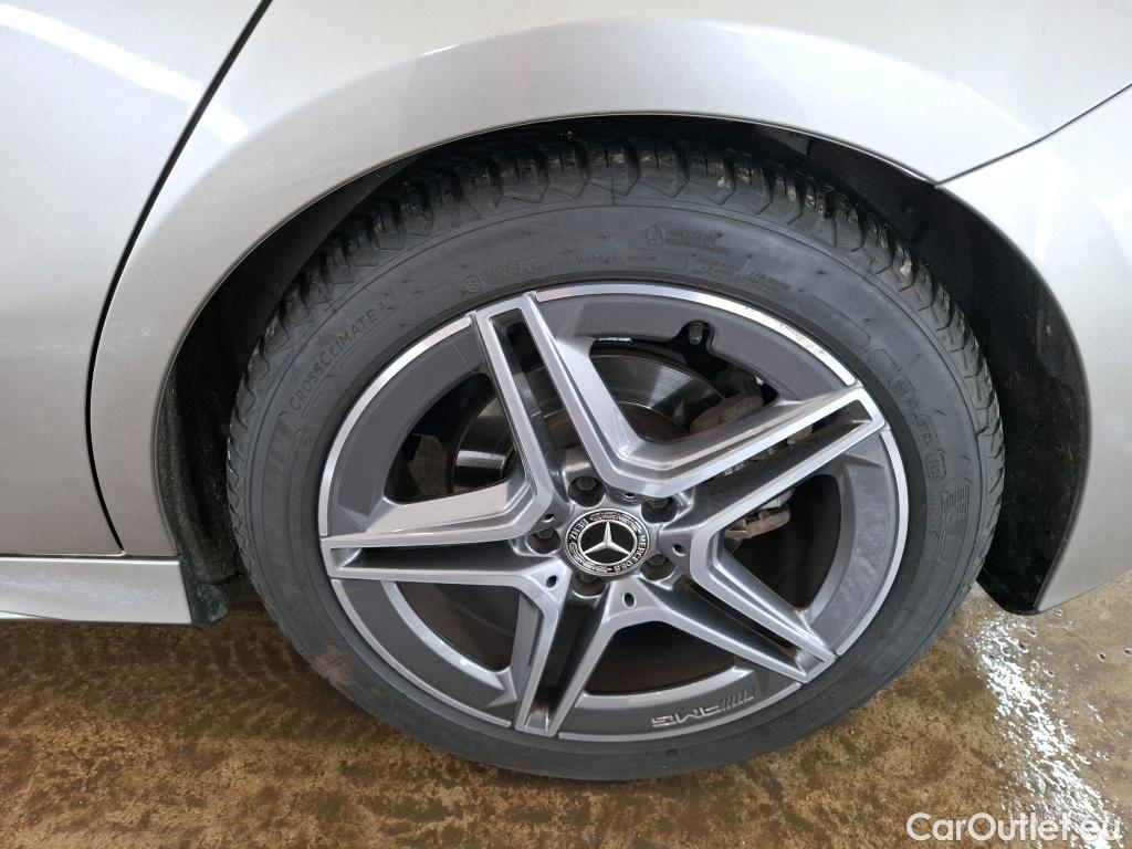  Mercedes  A-Klasse MERCEDES-BENZ Classe A 5p Berline A 200 AMG Line 7G-DCT #13