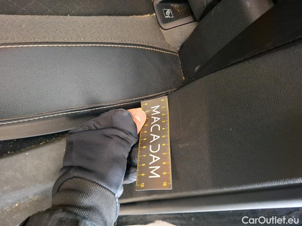  Opel   Grandland X Grandland X Elegance Business 1.5 130CV BVA8 E6d #18