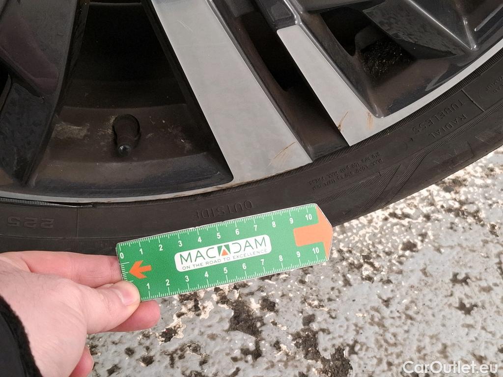  Peugeot  3008  Allure Pack 1.5 HDi 130CV BVM6 E6d #31