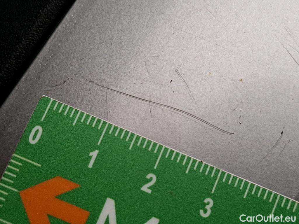  Peugeot  2008  Allure Pack 1.5 HDi 110CV BVM6 E6d #24