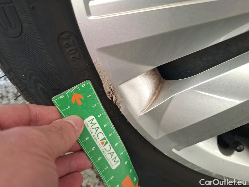  Renault  Megane  IV Berline 5pt. Business 1.5 dCi 115CV BVM6 E6d #72