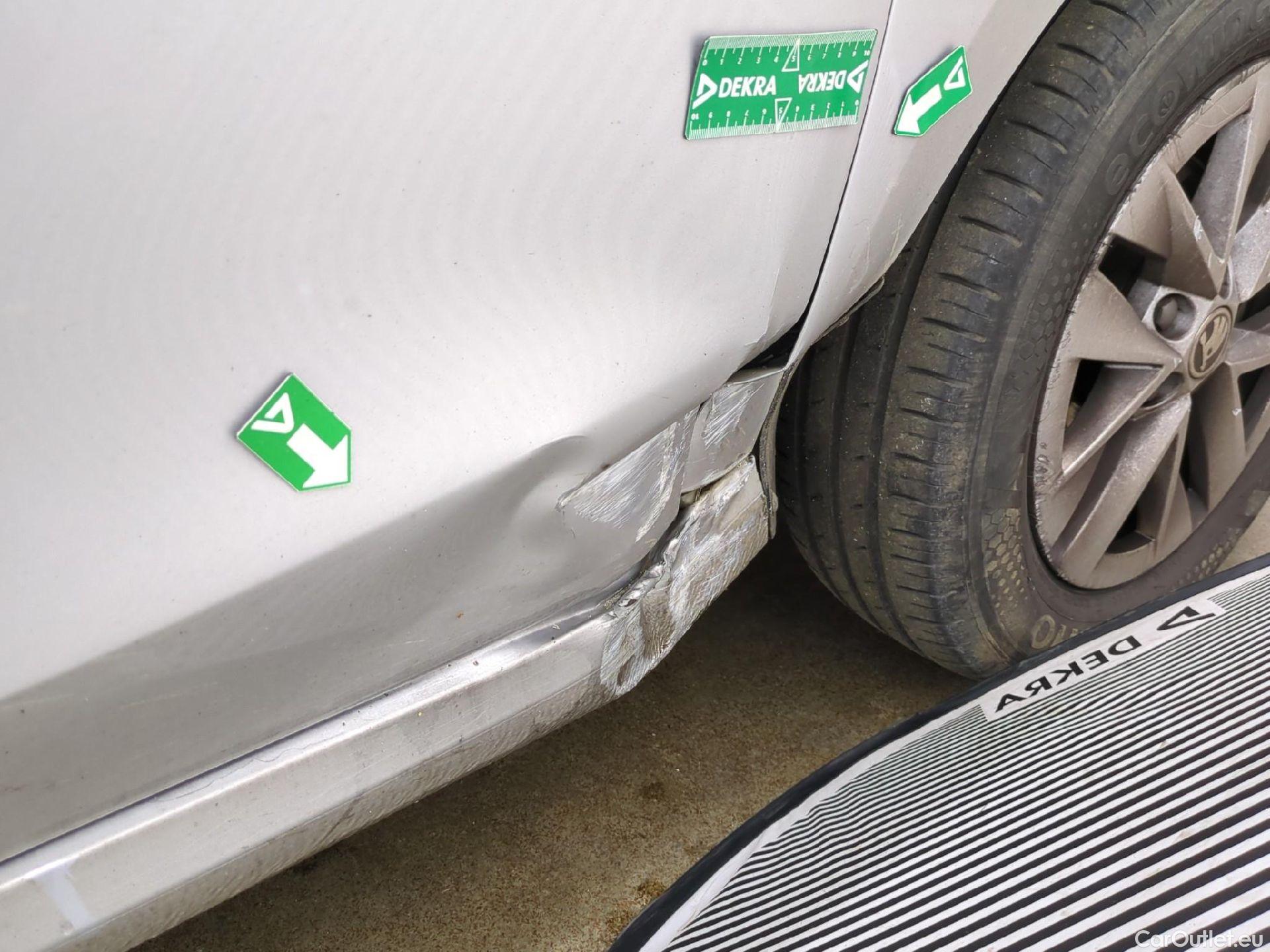  Skoda  Fabia  Ambition 1.0 MPI 80CV BVM5 E6d #27