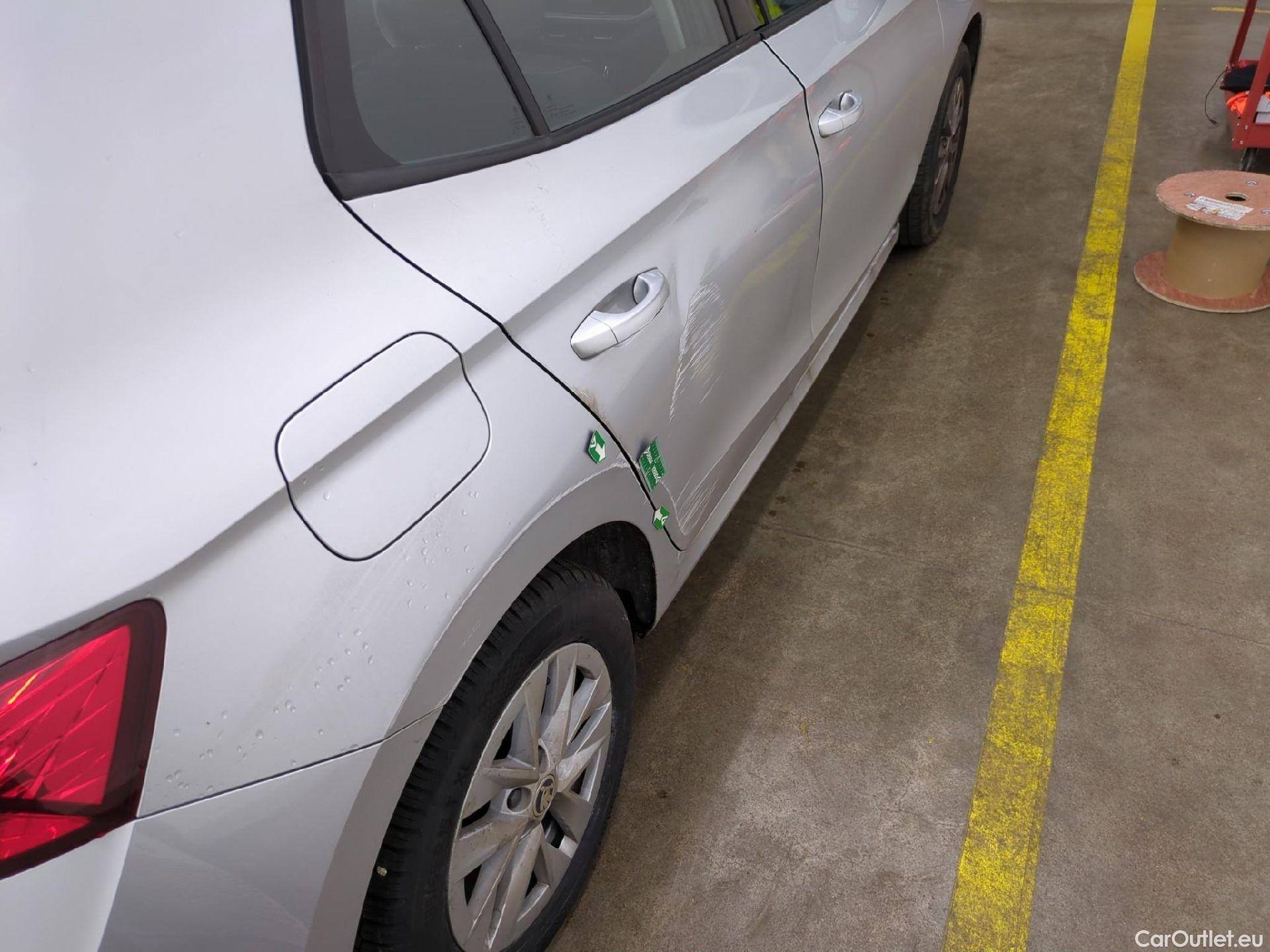  Skoda  Fabia  Ambition 1.0 MPI 80CV BVM5 E6d #19