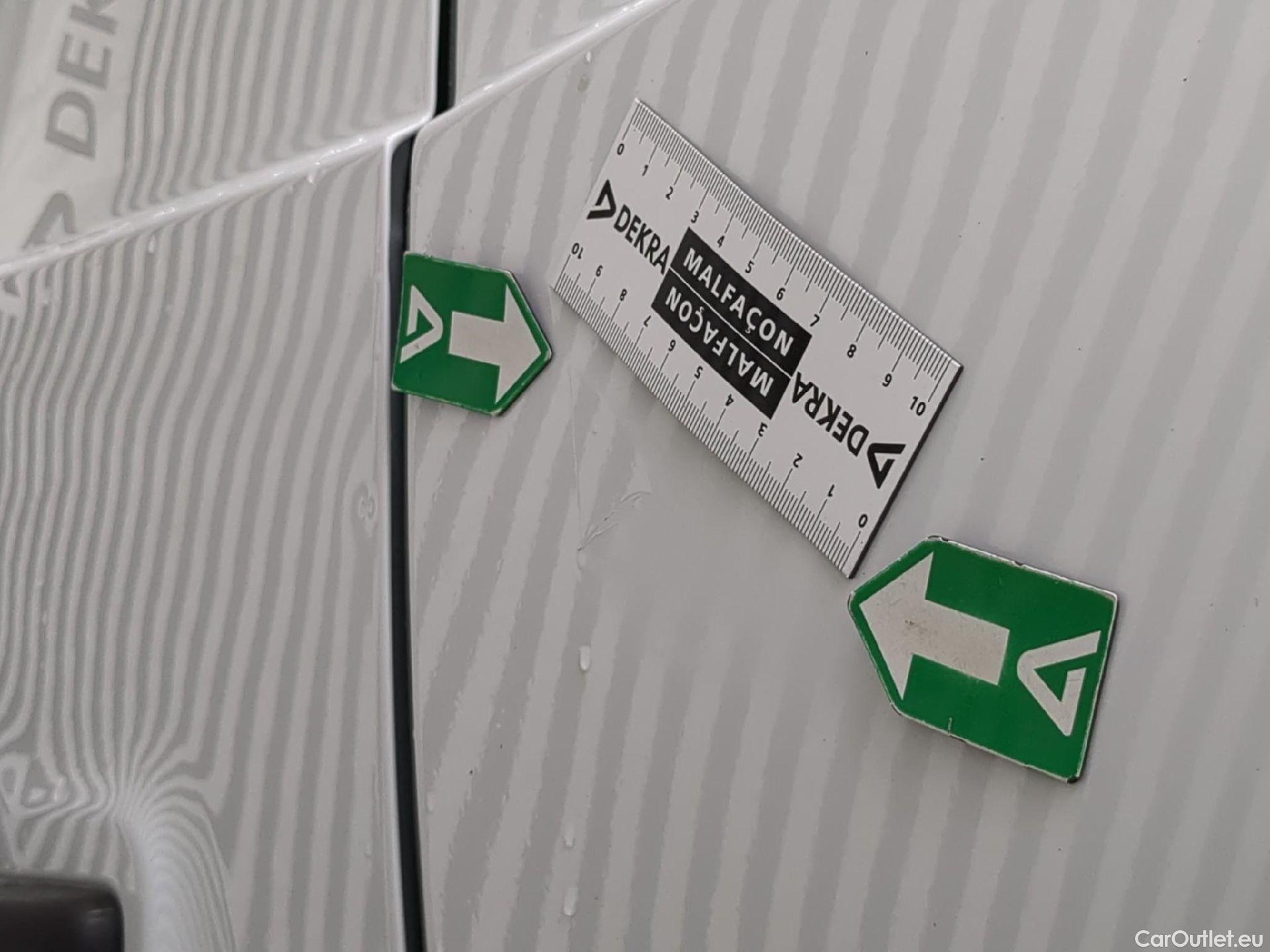  Renault  Trafic RENAULT  / 2021 / 4P / Fourgon tôlé FG GCF L2H1 3T Blue dCi 130 #9