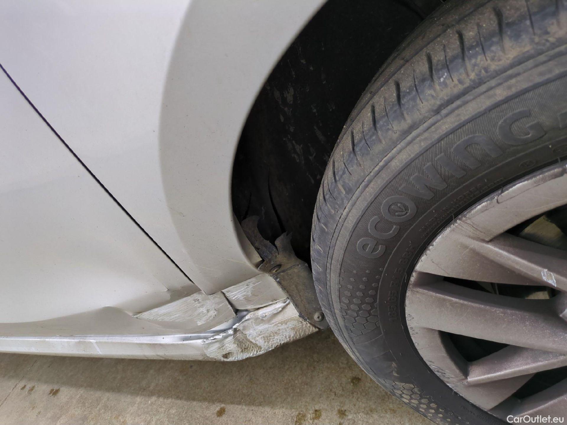  Skoda  Fabia  Ambition 1.0 MPI 80CV BVM5 E6d #16