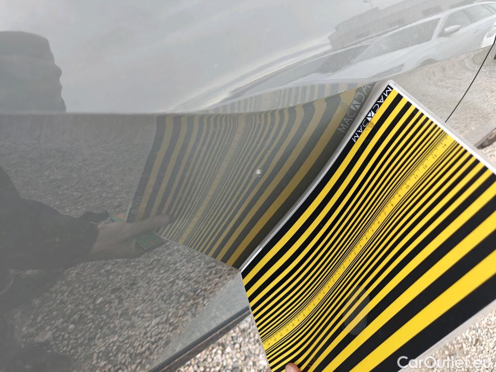  Audi  Q2 AUDI  / 2016 / 5P / todoterreno Design 30 TFSI 85kW (116CV) #36