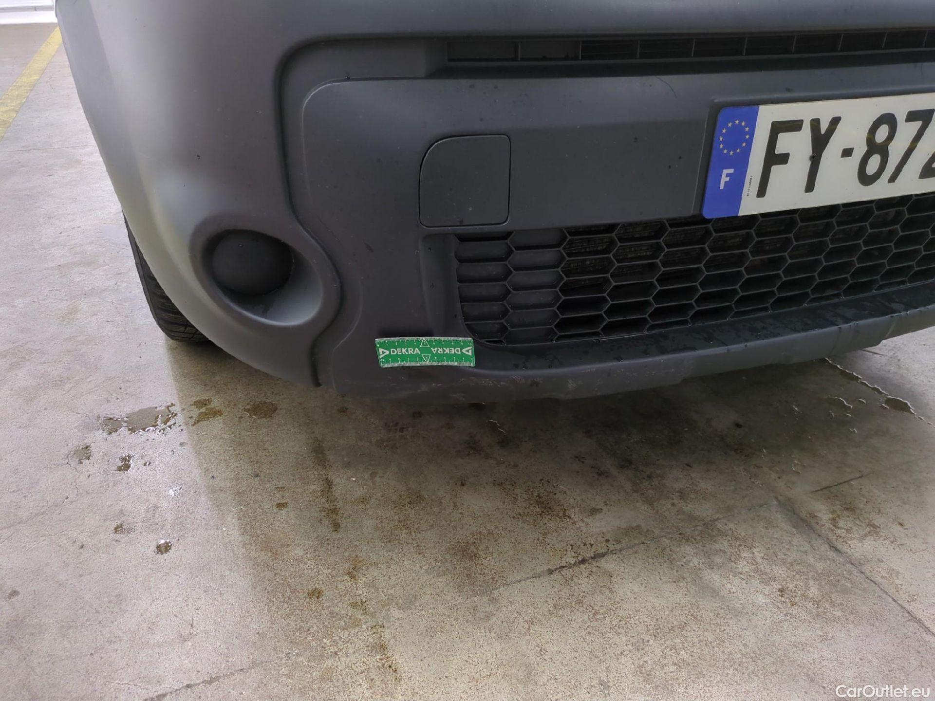  Renault  Kangoo  II Express Extra (Série Spéciale) 1.5 dCi 95CV BVM6 E6dT #36