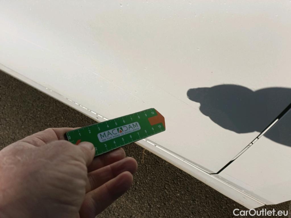  Bmw  Serie 1 BMW  / 2019 / 5P / berlina con portón 118i #10