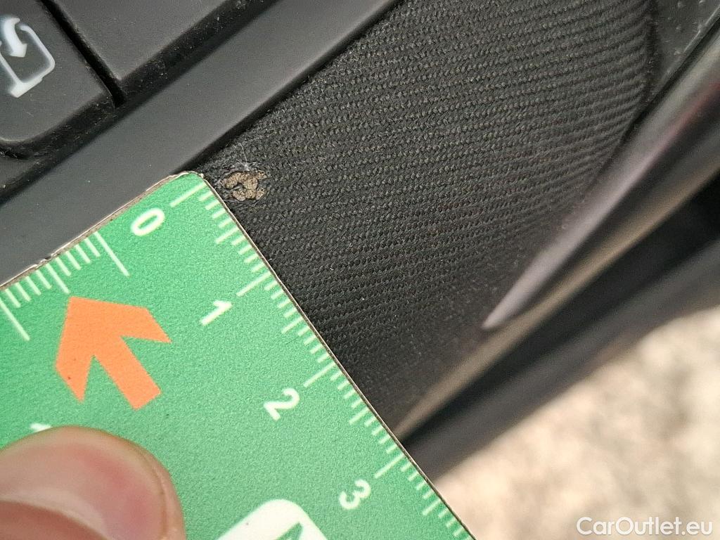  Renault  Megane  IV Berline 5pt. Business 1.5 dCi 115CV BVM6 E6d #68