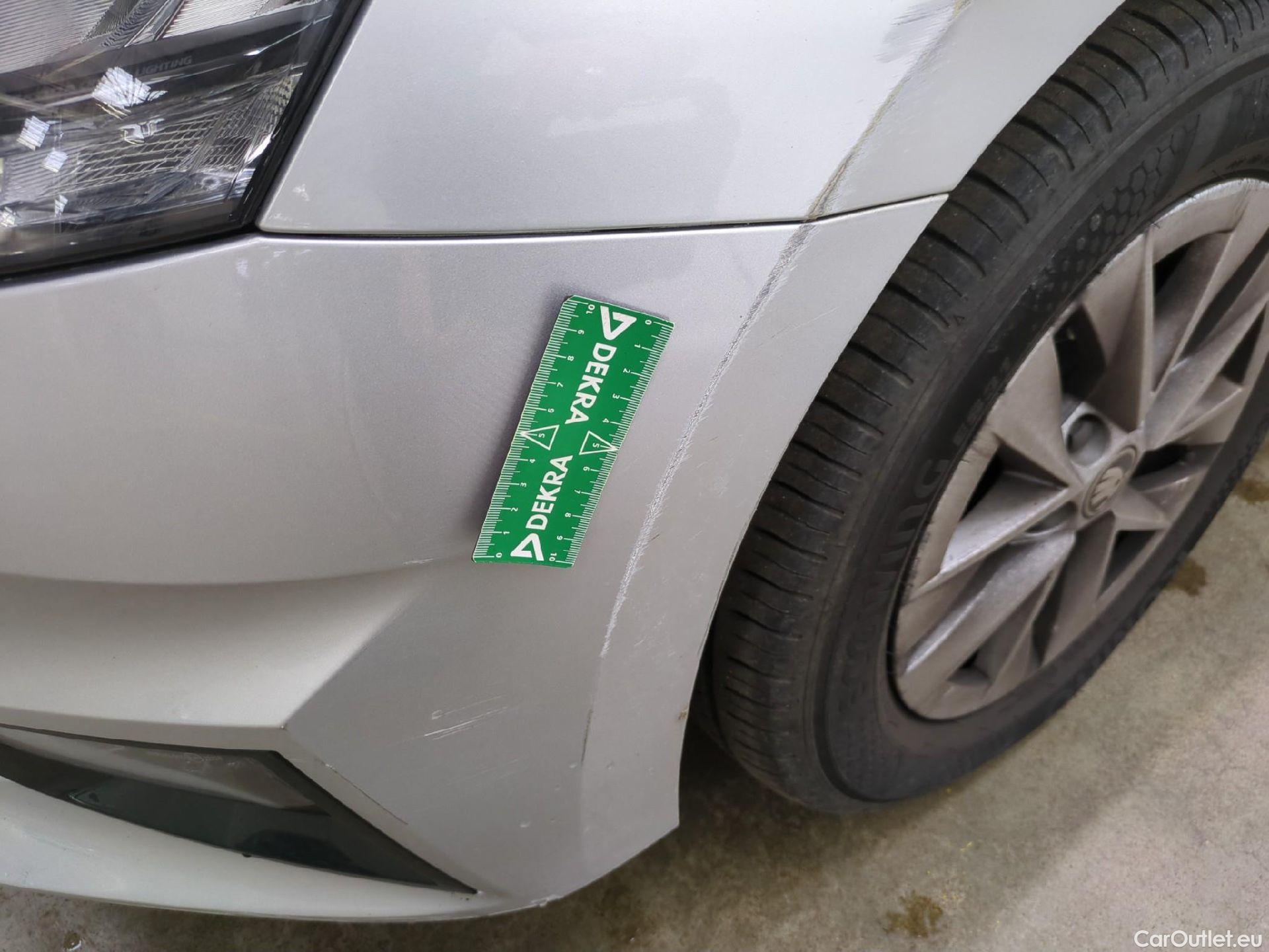  Skoda  Fabia  Ambition 1.0 MPI 80CV BVM5 E6d #40