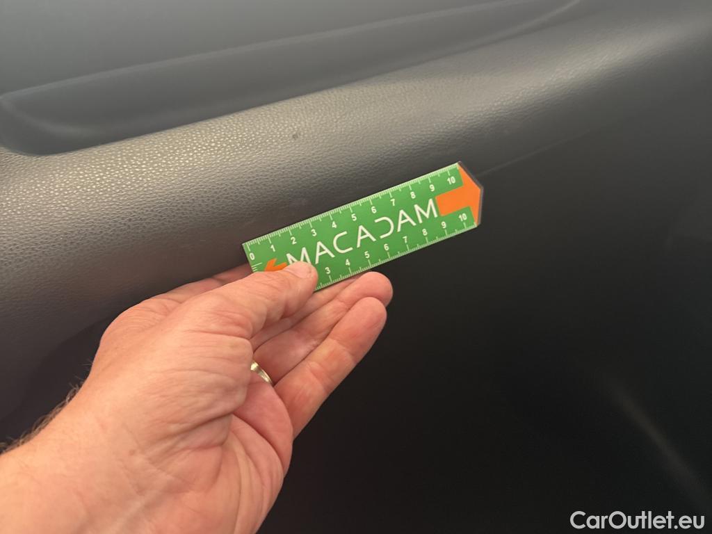  Toyota  Yaris TOYOTA  / 2019 / 5P / Berline 120 VVT-i France Business #3