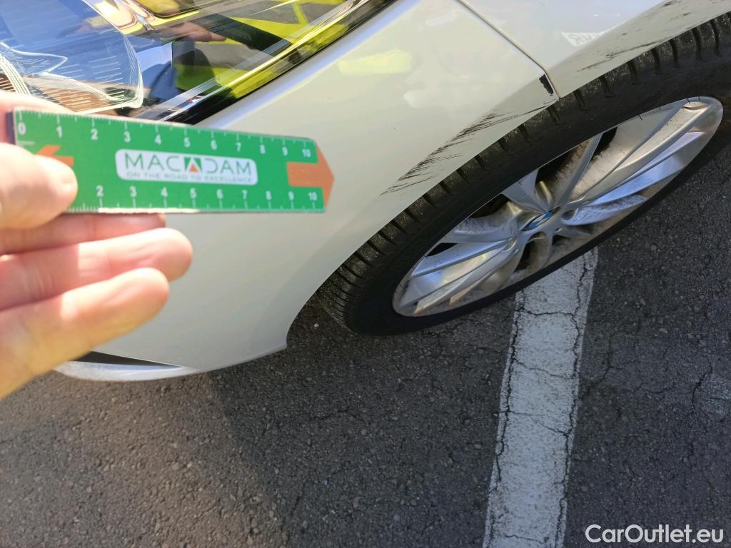  Bmw  Serie 1 BMW  / 2019 / 5P / berlina con portón 118i #9