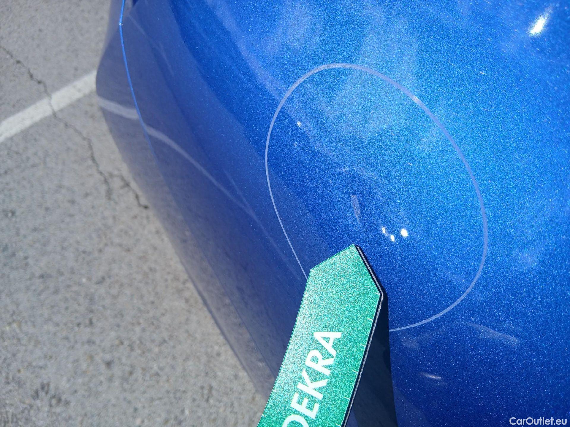  Bmw  Serie 3 BMW  / 2018 / 4P / sedán 330e #30