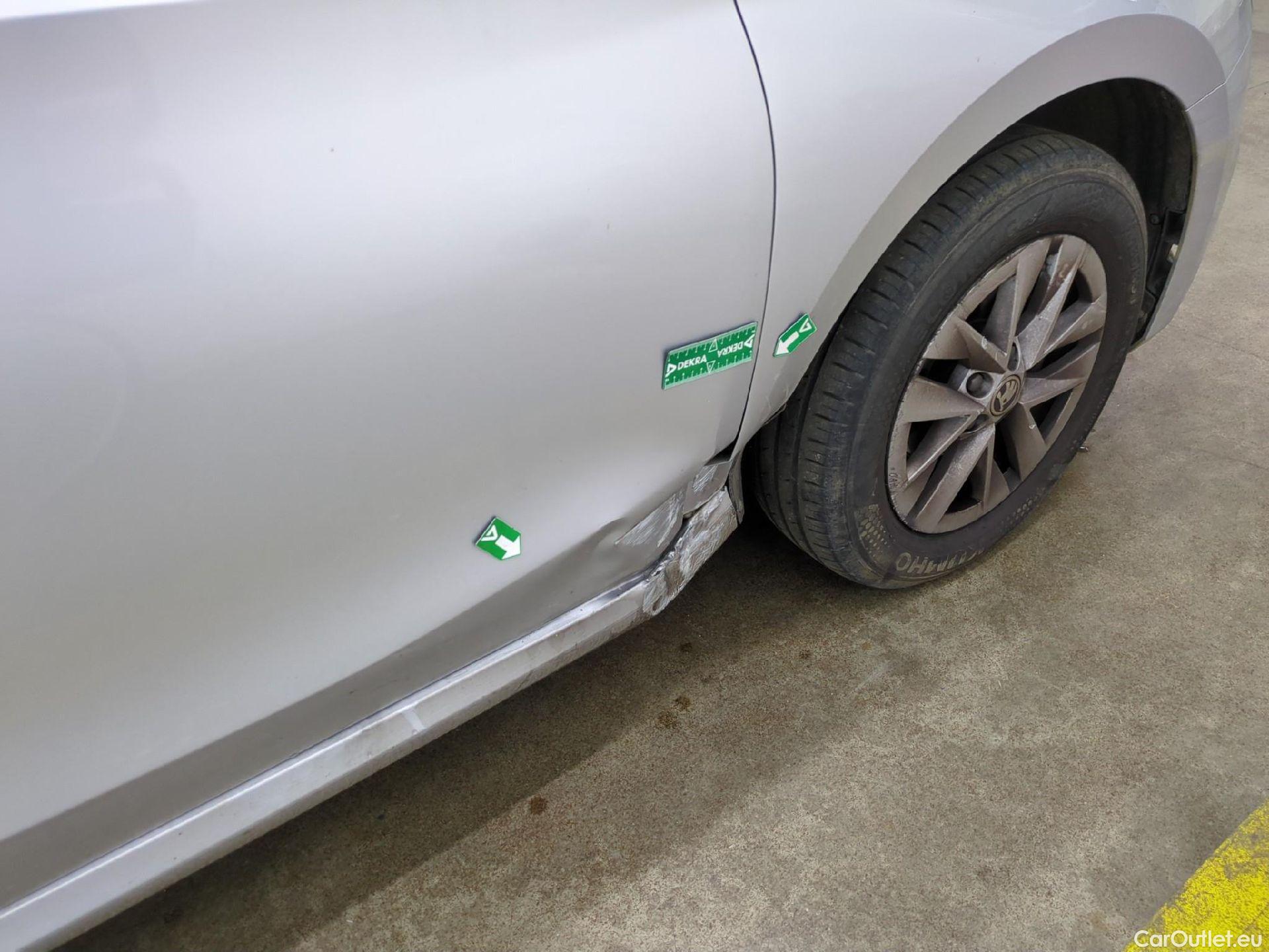  Skoda  Fabia  Ambition 1.0 MPI 80CV BVM5 E6d #28