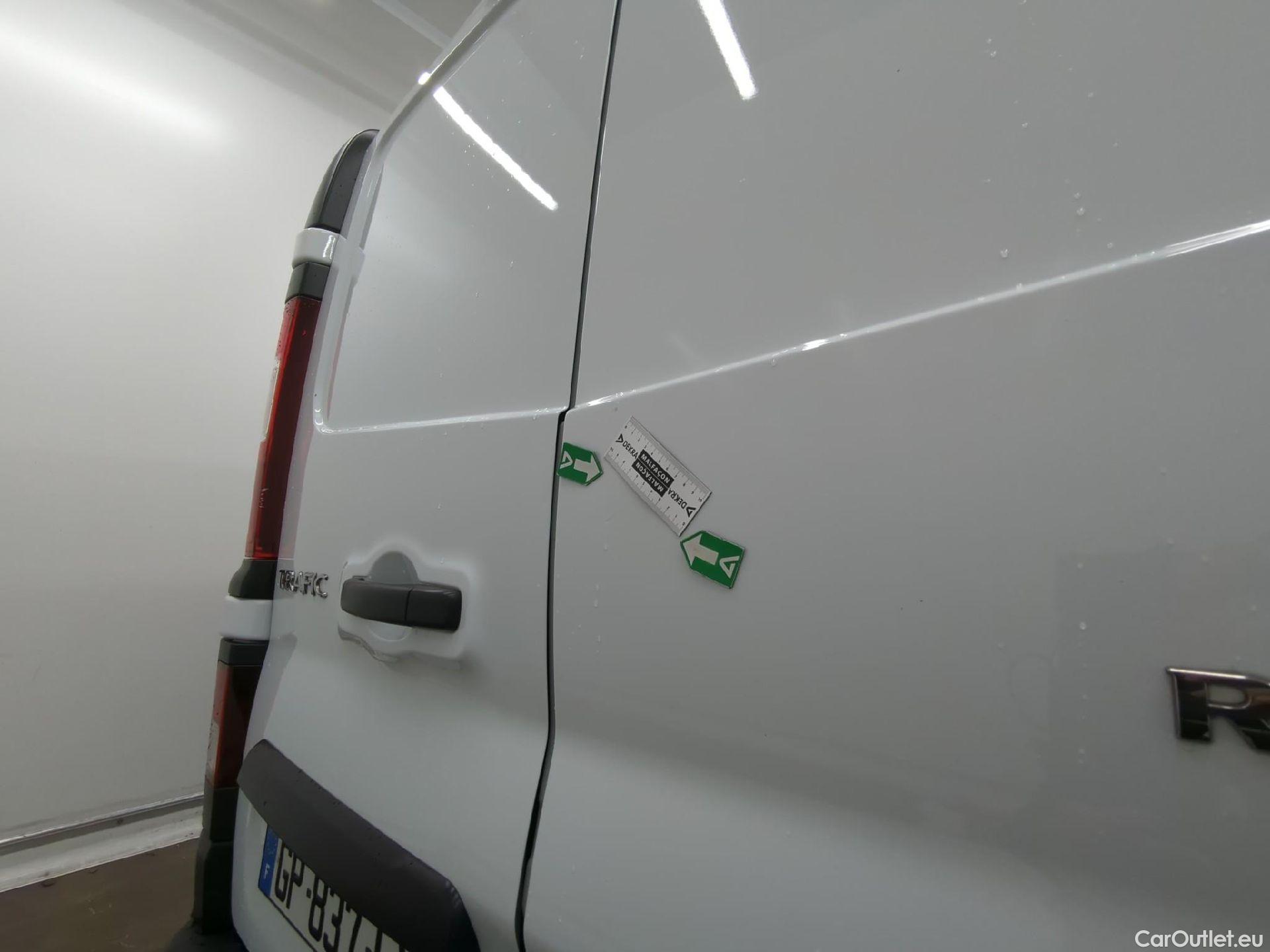  Renault  Trafic RENAULT  / 2021 / 4P / Fourgon tôlé FG GCF L2H1 3T Blue dCi 130 #8