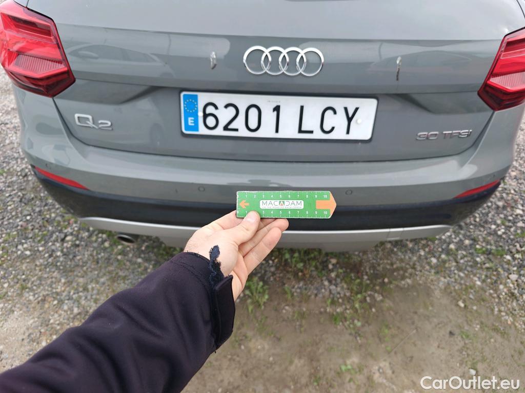  Audi  Q2 AUDI  / 2016 / 5P / todoterreno Design 30 TFSI 85kW (116CV) #42