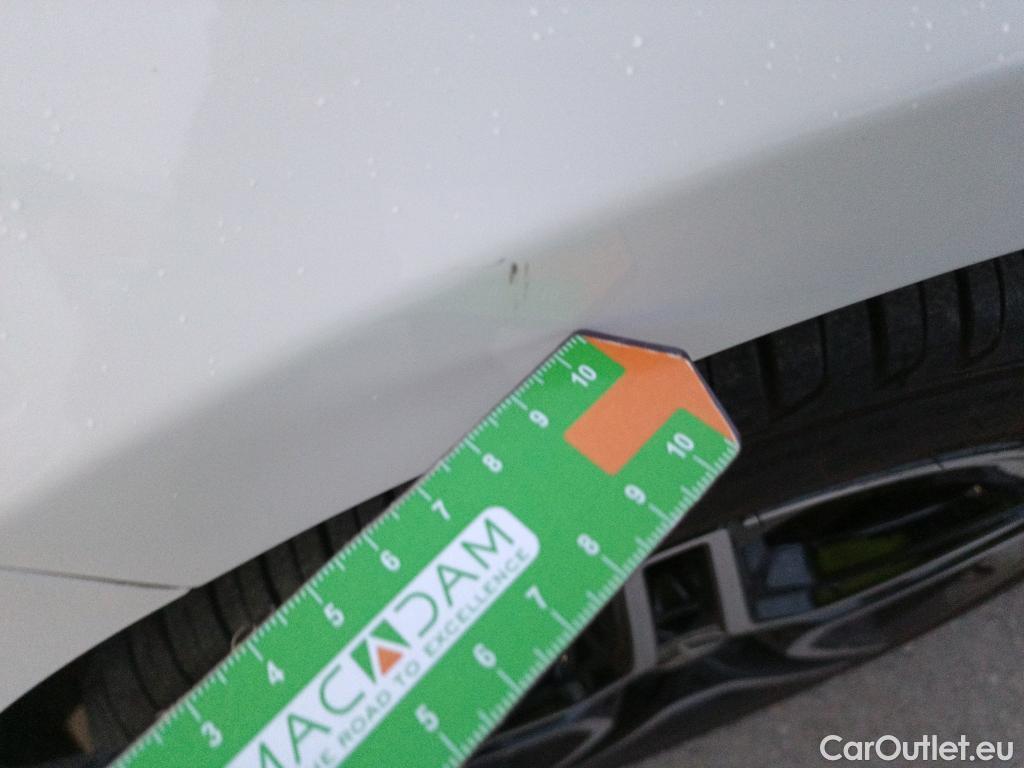  Mercedes  A-Klasse MERCEDES-BENZ Clase A / 2018 / 5P / berlina con portón A 250 e #10