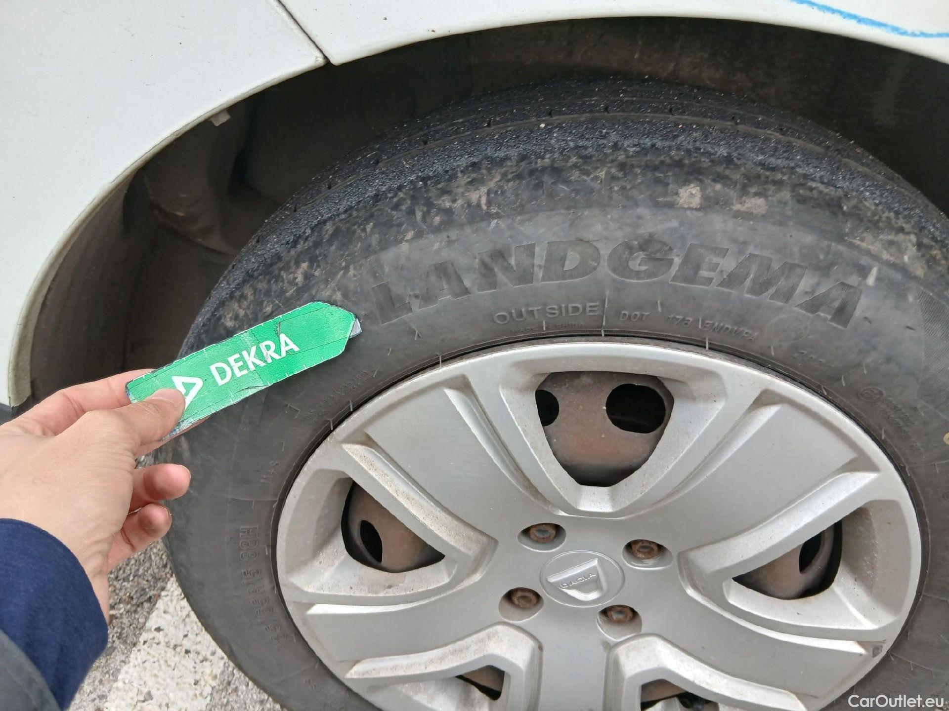  Dacia  Lodgy DACIA  / 2012 / 5P / monovolumen compacto Comfort Blue dCi 70kW (95CV) 7Pl - 18 #30