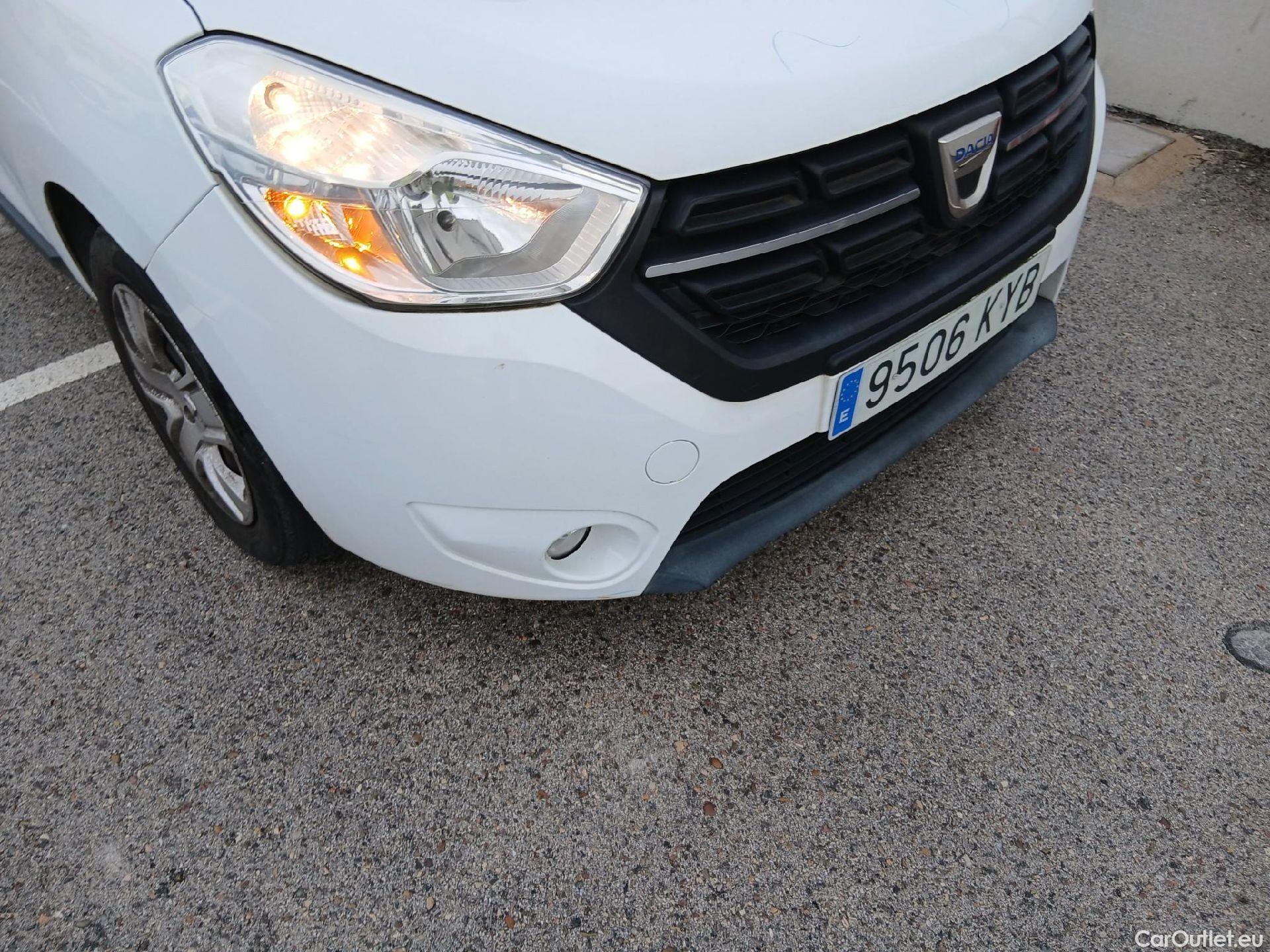  Dacia  Lodgy DACIA  / 2012 / 5P / monovolumen compacto Comfort Blue dCi 70kW (95CV) 7Pl - 18 #4