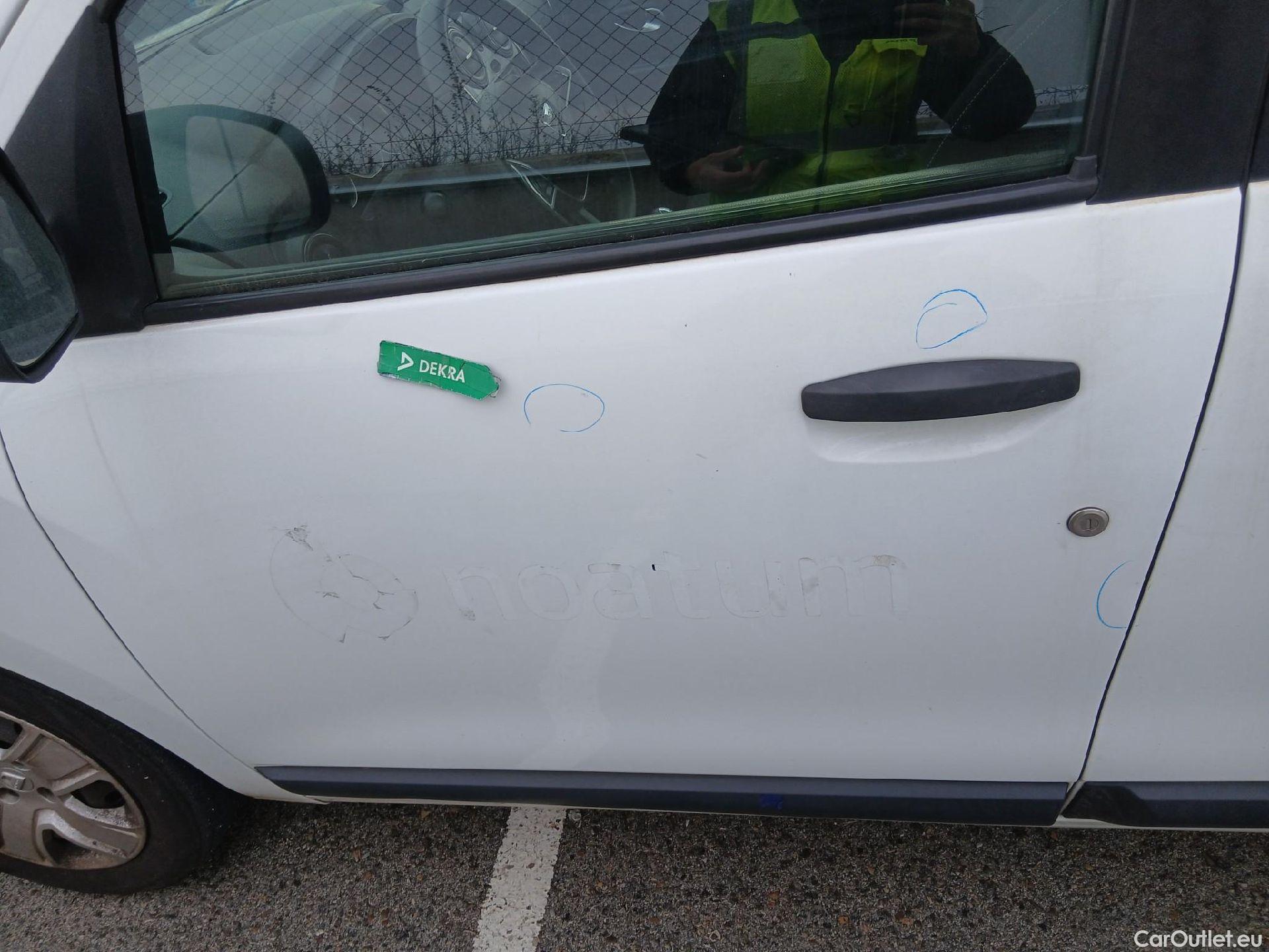  Dacia  Lodgy DACIA  / 2012 / 5P / monovolumen compacto Comfort Blue dCi 70kW (95CV) 7Pl - 18 #12