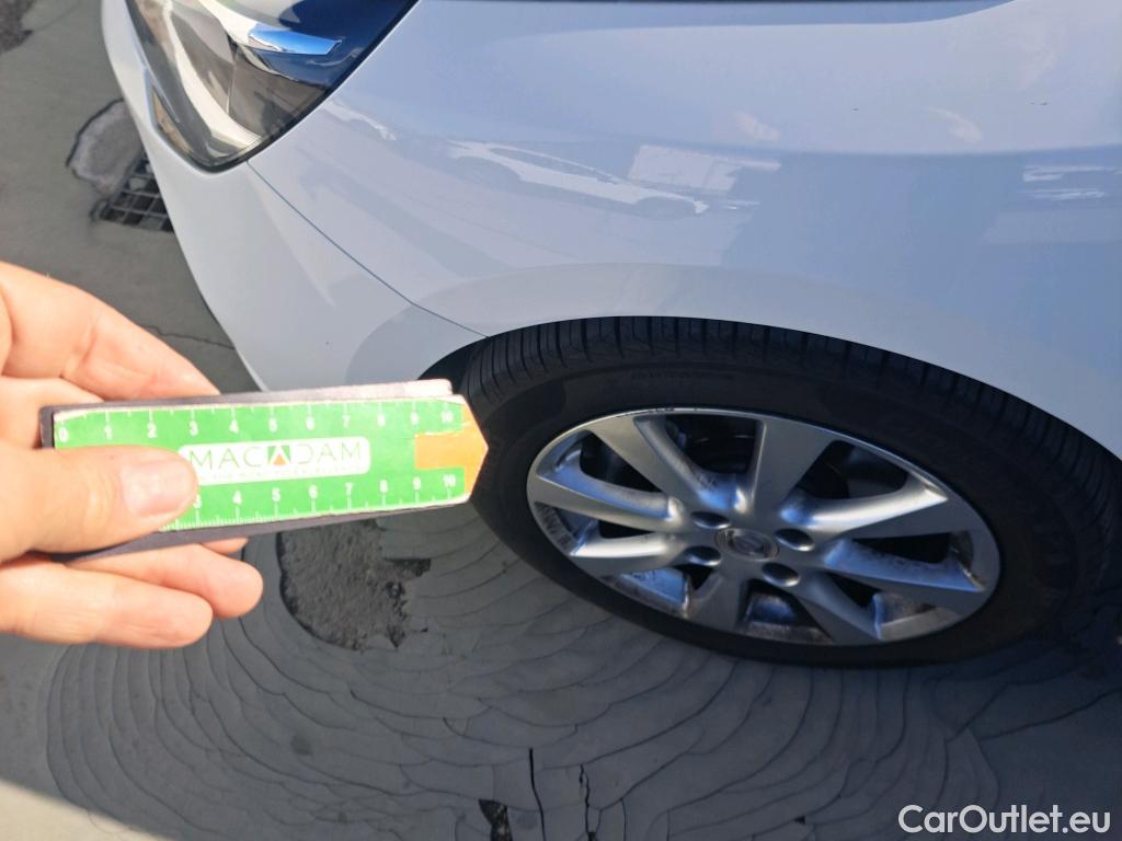  Opel  Corsa OPEL  / 2019 / 5P / berlina con portón 1.2T XHL 74kW (100CV) Edition (AC) #4