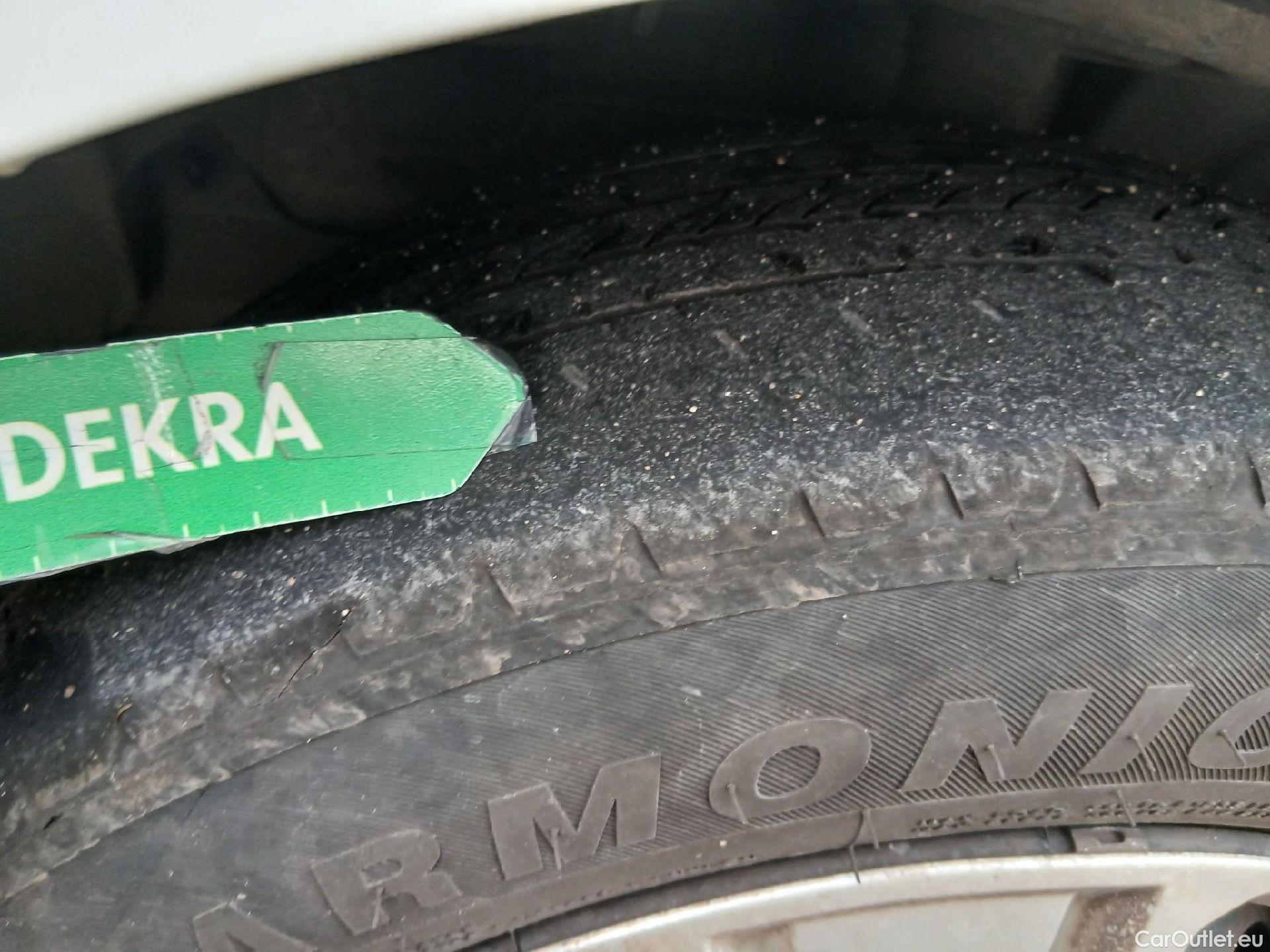  Dacia  Lodgy DACIA  / 2012 / 5P / monovolumen compacto Comfort Blue dCi 70kW (95CV) 7Pl - 18 #9