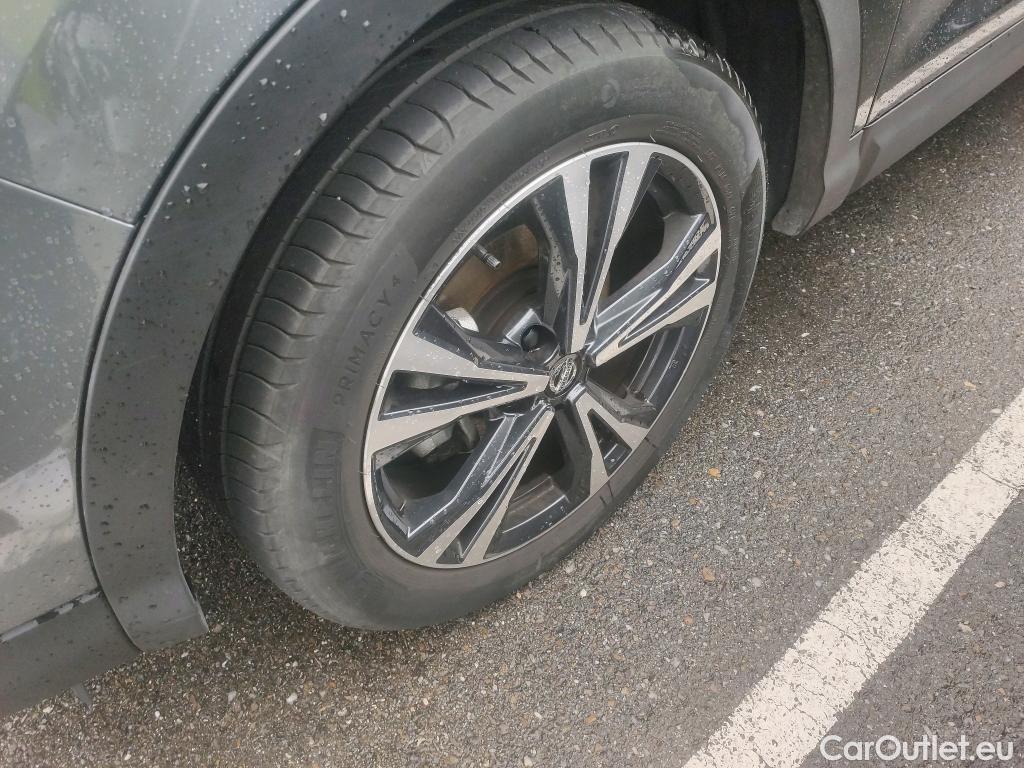  Nissan  Qashqai NISSAN  / 2017 / 5P / todoterreno DIG-T 103 kW (140 CV) E6D N-CONNECTA #1