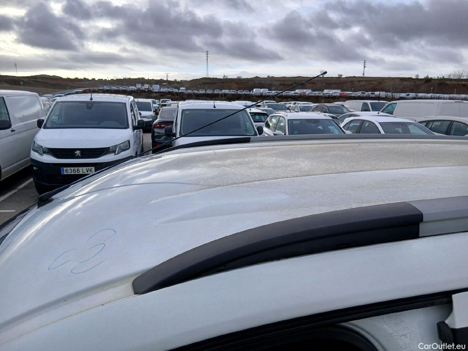  Dacia  Lodgy DACIA  / 2012 / 5P / monovolumen compacto Comfort Blue dCi 70kW (95CV) 7Pl - 18 #15